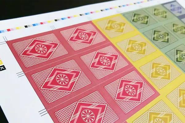 Banner sul controllo qualità dei mazzi di tarocchi